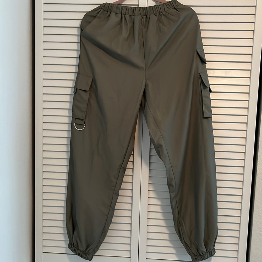 Jluxlabel - Green Cargo-Jogger Pants